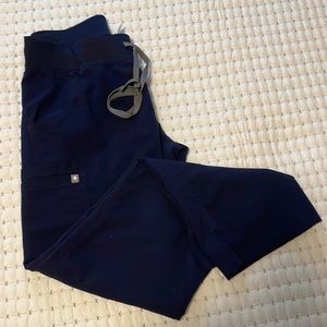 Navy Figs - Kade Cargo Scrub Pant - Size Small Petite